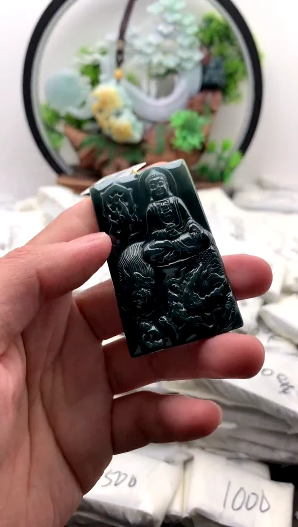 【闪购商品】翡翠颈饰未镶嵌阿弥陀佛【一念之间】