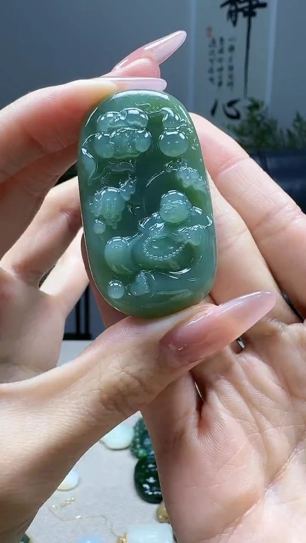 未镶嵌和田玉挂件1