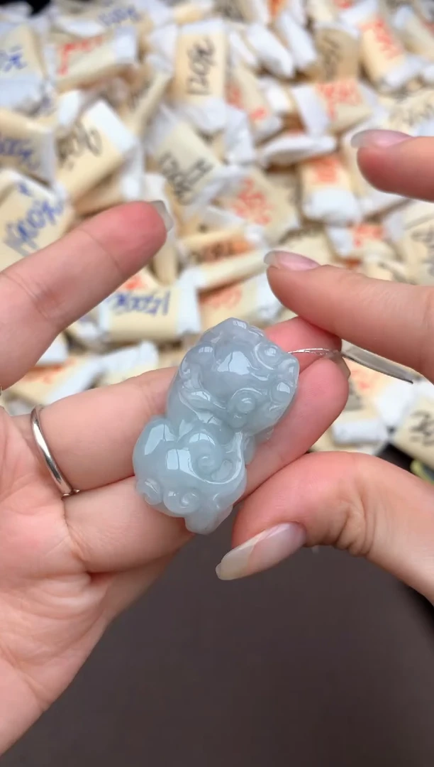 未镶嵌挂件翡翠—