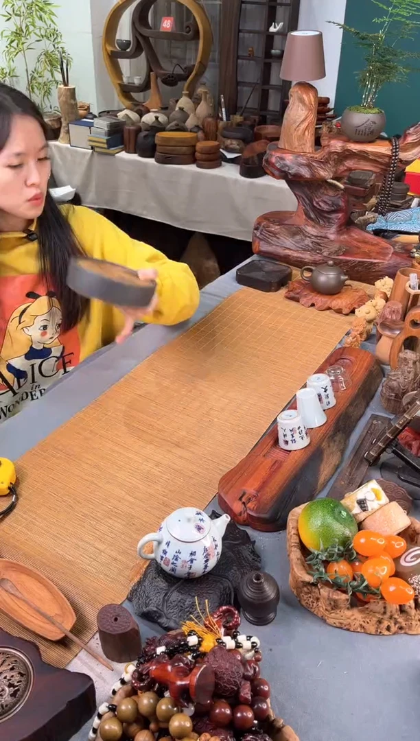 刺猬紫檀储水壶承