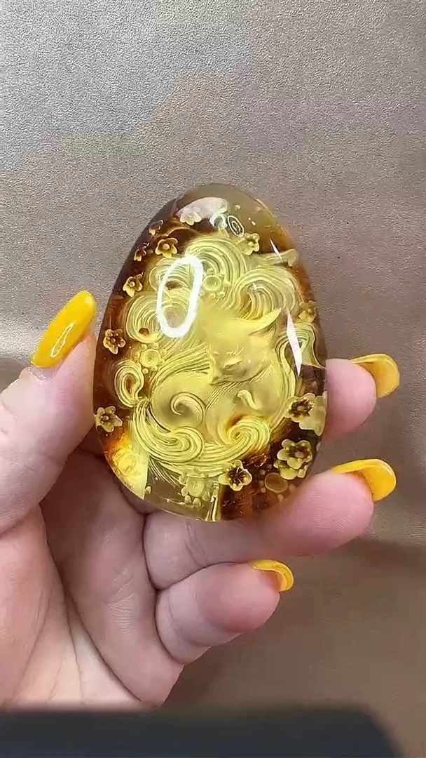 未镶嵌颈饰琥珀吊坠