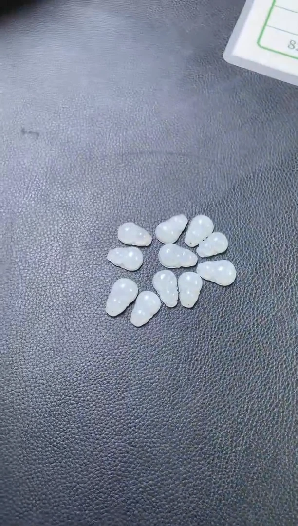 【闪购商品】翡翠吊坠(不含链)未镶嵌W048-001多样性发一