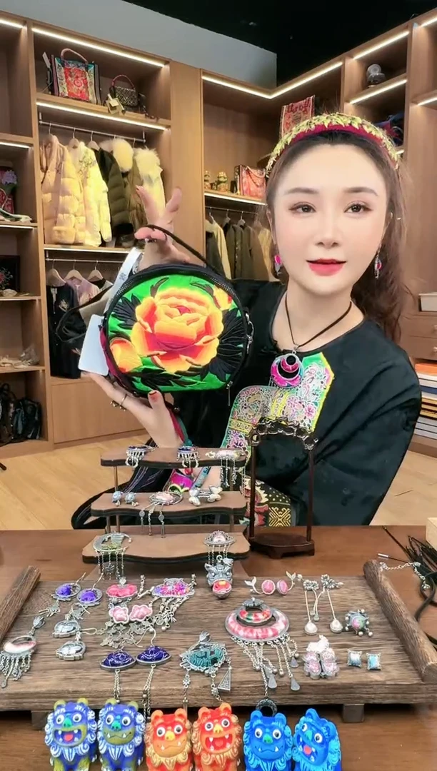 【闪购商品】织绣L539黔东南苗族刺绣