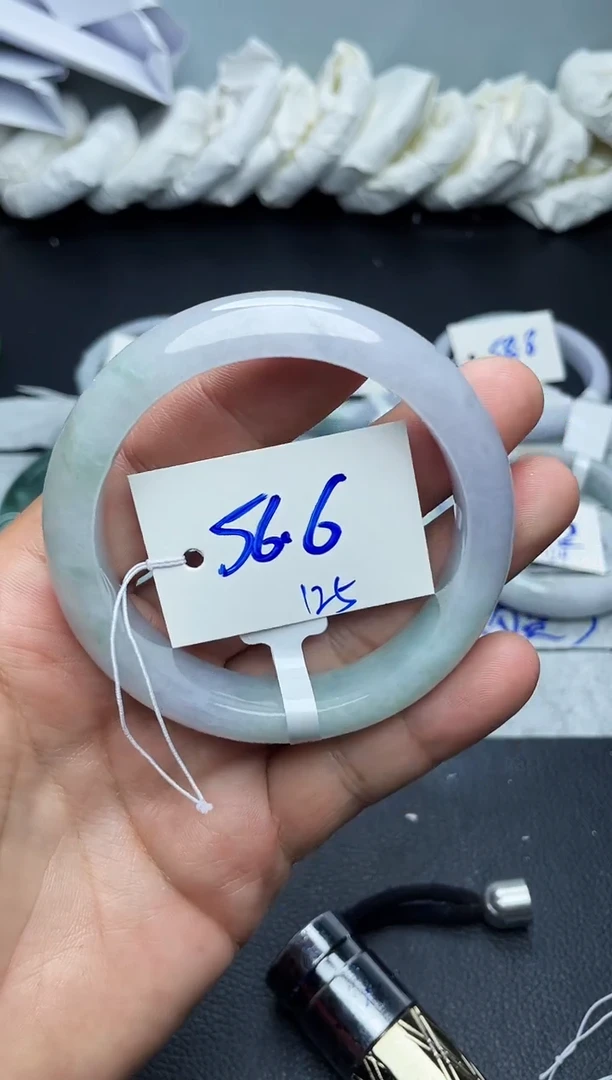 未镶嵌手镯翡翠125