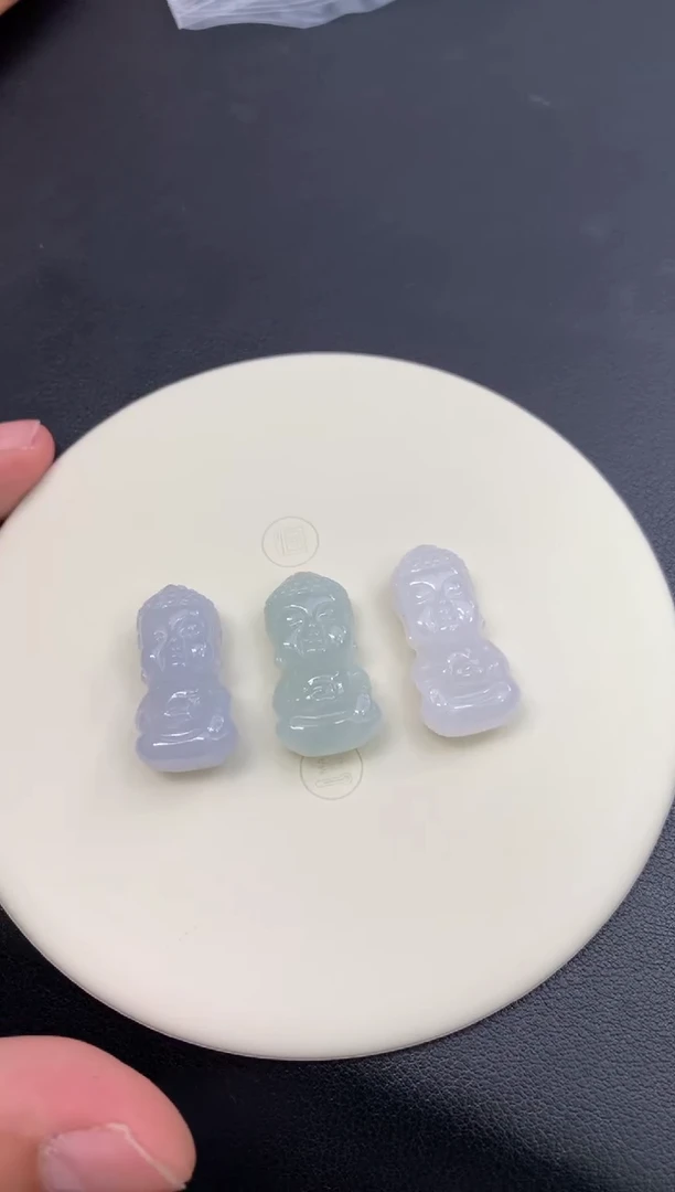未镶嵌定制翡翠多样性商品发其一