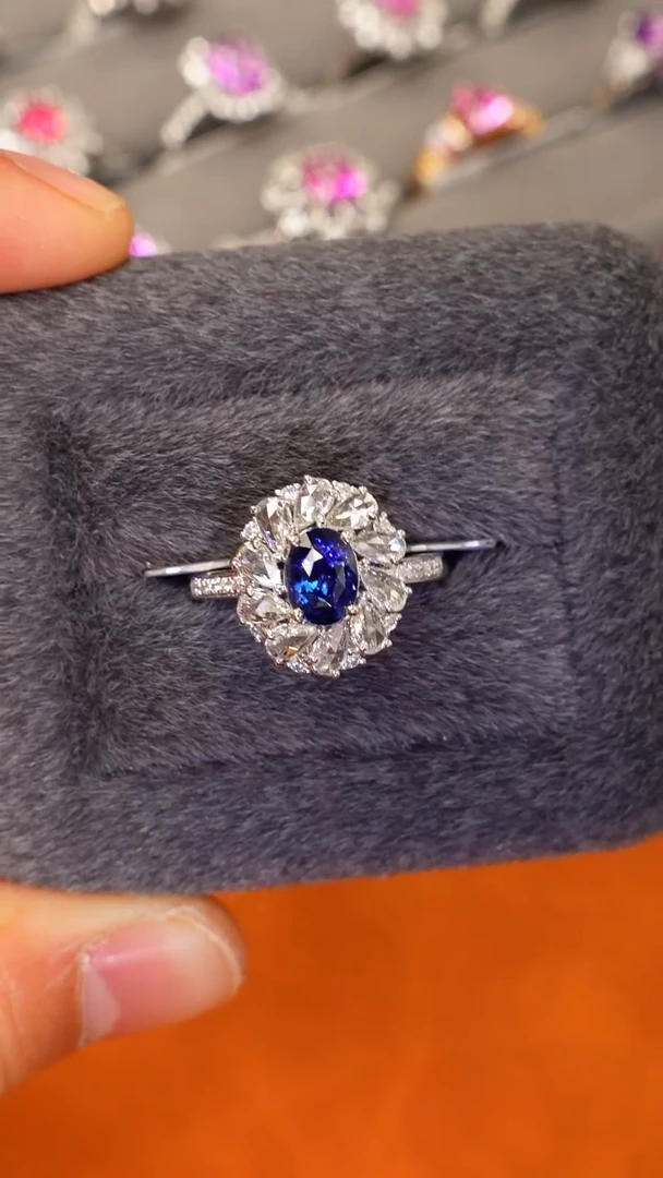 【闪购商品】蓝宝石戒指18K金镶嵌AIGS无烧1.09ct皇家蓝