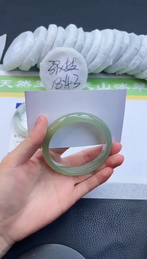 【闪购商品】石英质玉手镯未镶嵌A10-58+