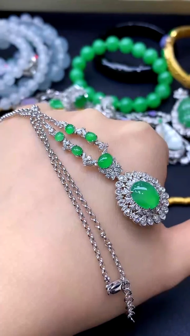 颈饰18K金镶嵌翡翠558-中国好珍宝