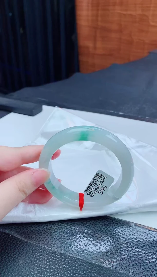 翡翠手镯未镶嵌缅甸天然翡翠A货手镯