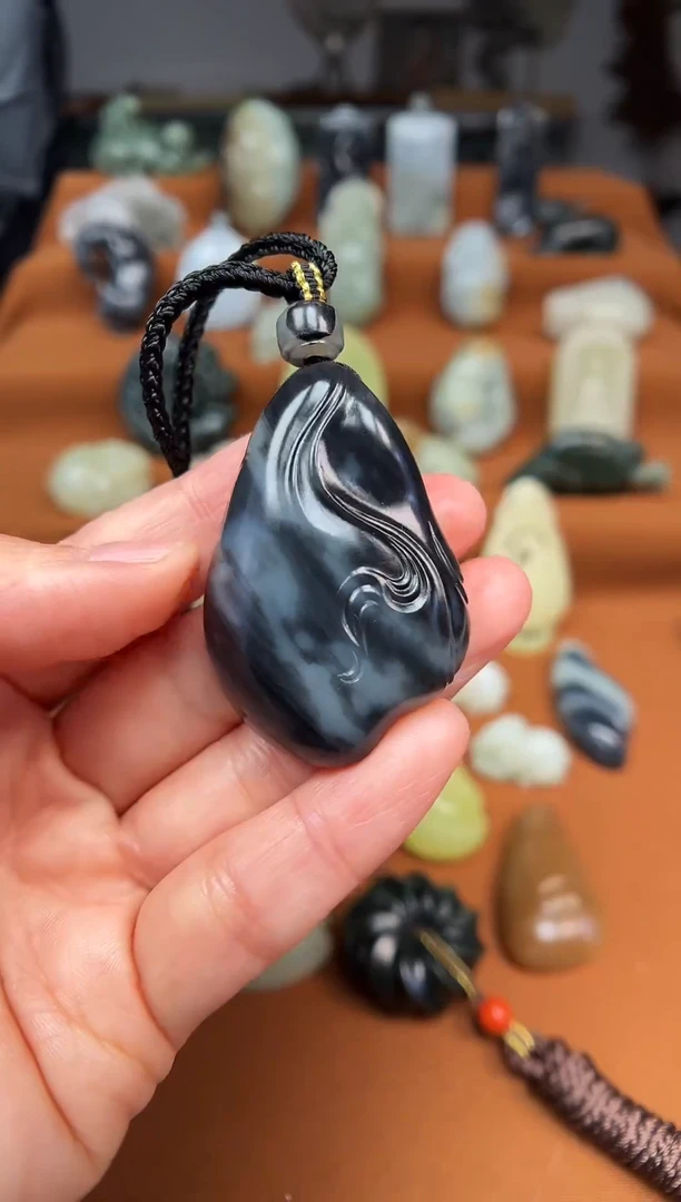 颈饰未镶嵌和田玉c***n随形