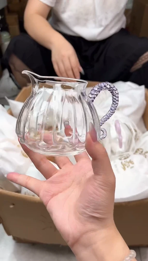 禾墨清莲浅紫色