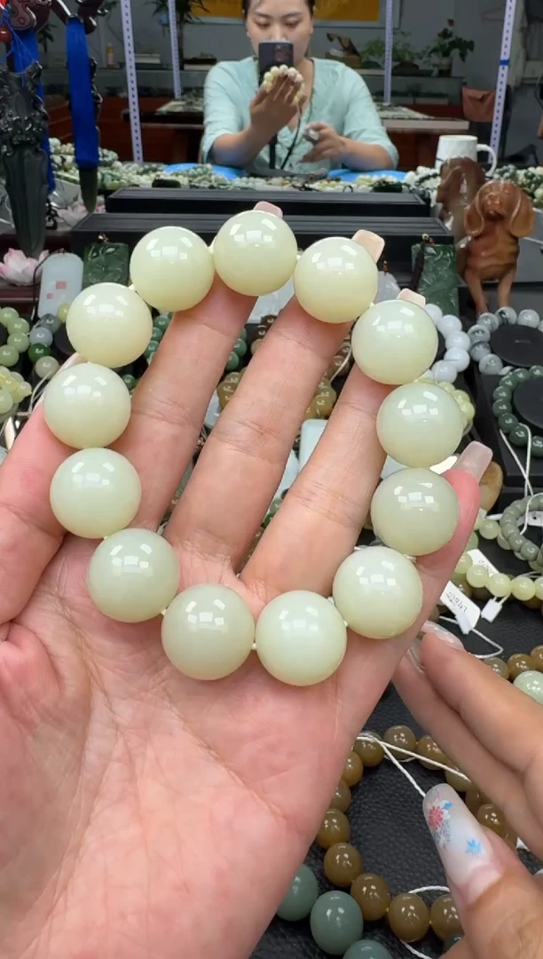手链未镶嵌和田玉新疆且末奶油黄卡18