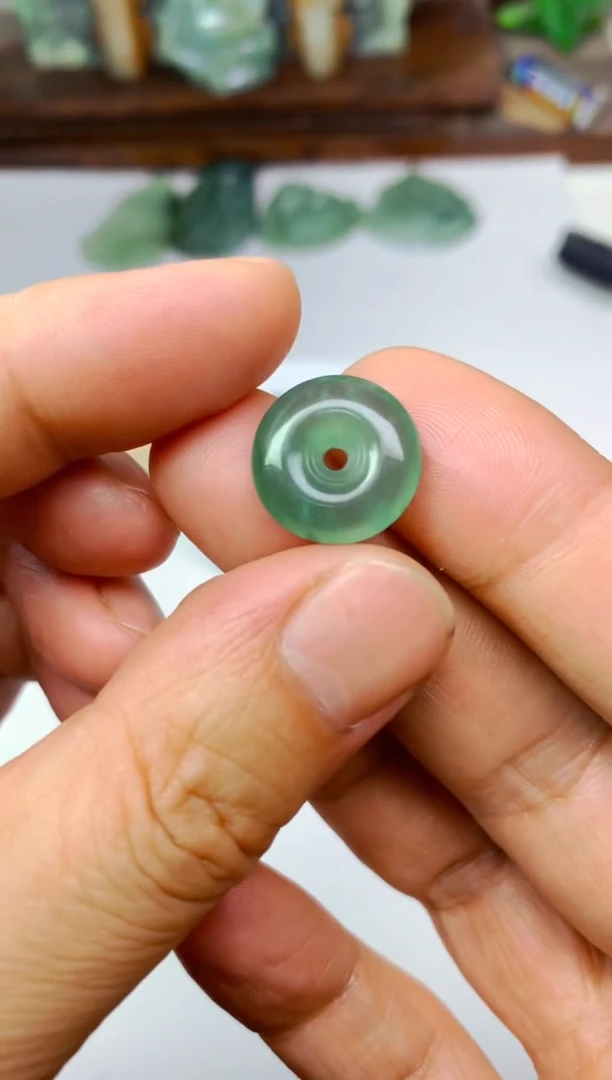 颈饰未镶嵌翡翠蒋*平安扣