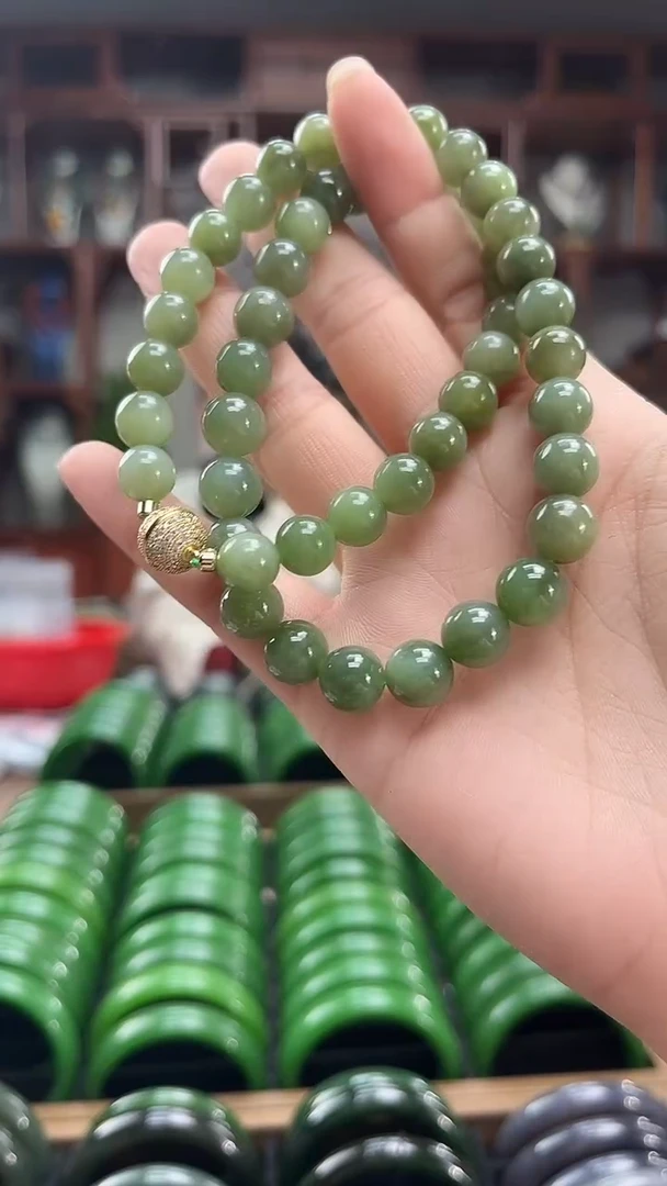 颈饰未镶嵌和田玉项链