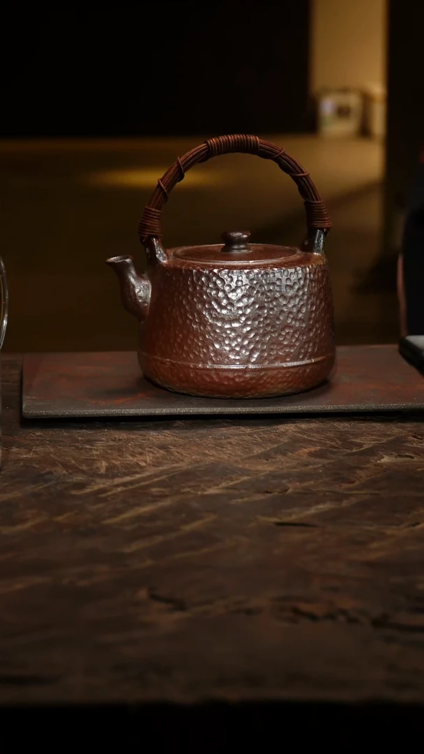 茶壶紫砂950cc大提梁
