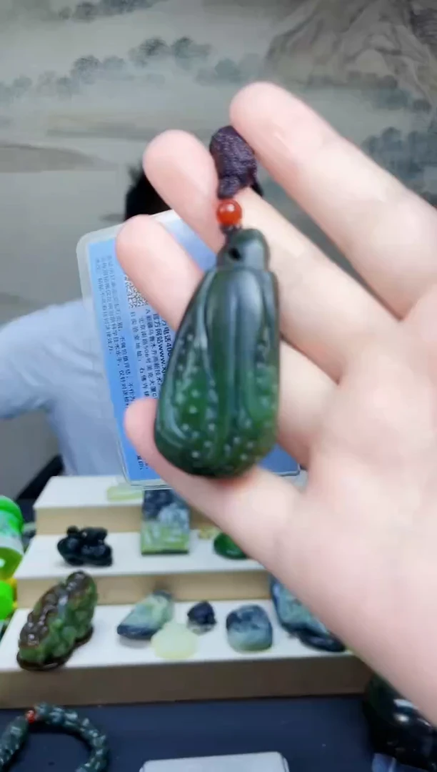 和田玉未镶嵌颈饰1