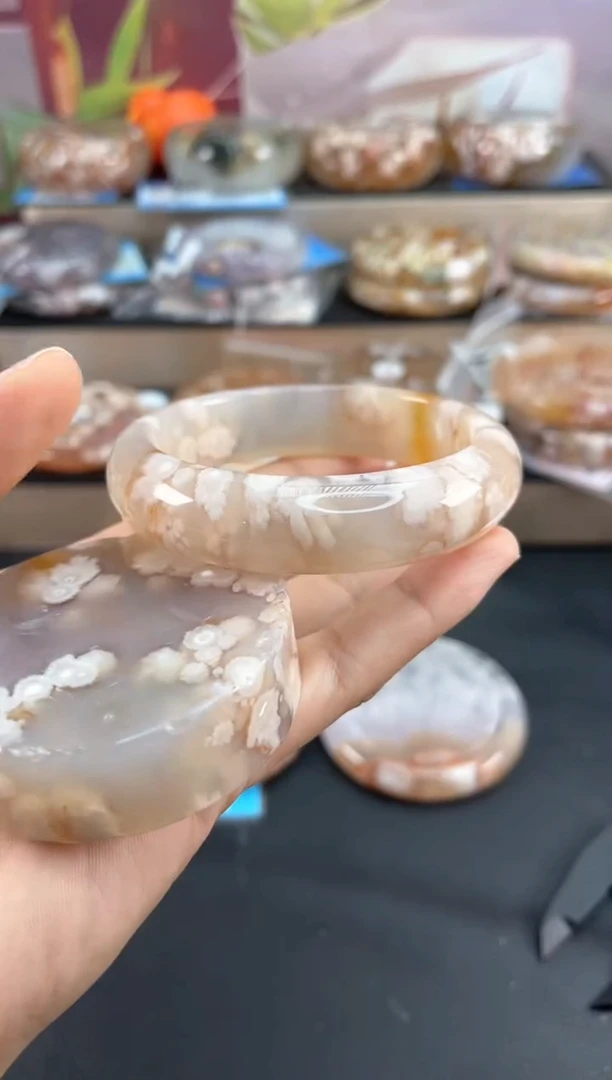 未镶嵌手镯石英质玉61