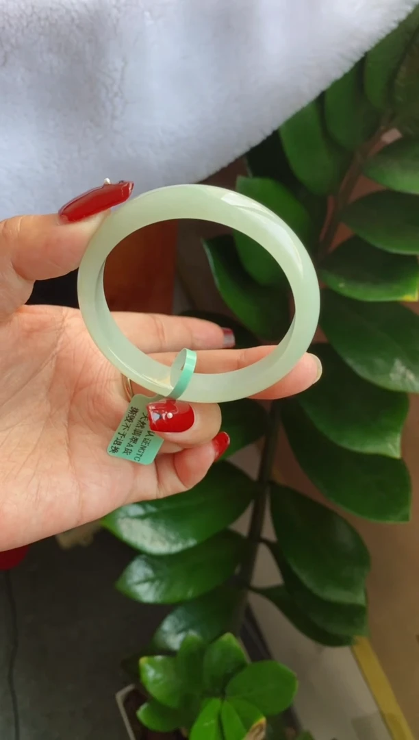 【闪购商品】翡翠手镯未镶嵌（冰胶果绿）23号