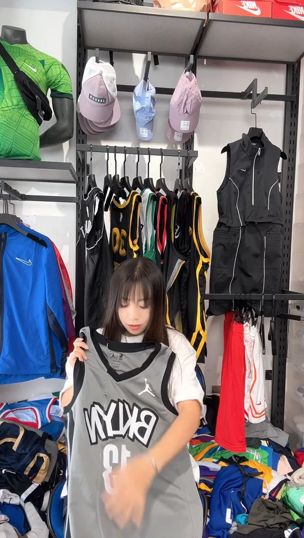 1776  编码 瑕疵款以直播间过款为准 尺码