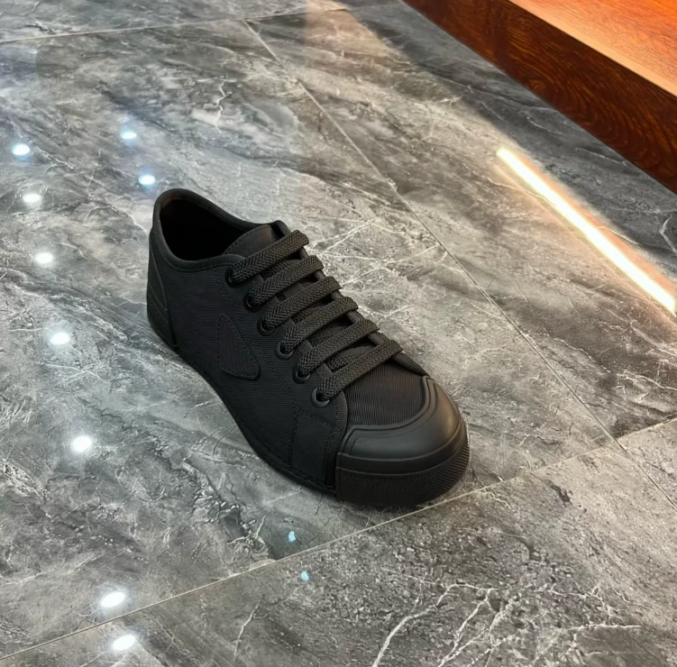 新款春夏季中国风休闲板鞋系带时尚男款潮流单鞋透气休闲男士布鞋