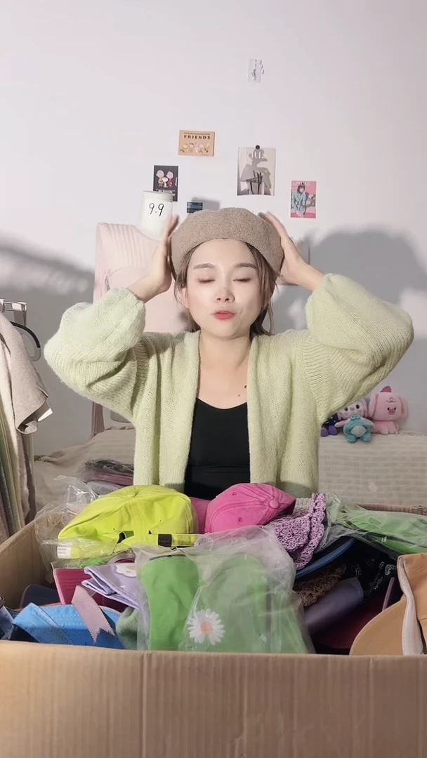 咖色贝雷帽，福利款