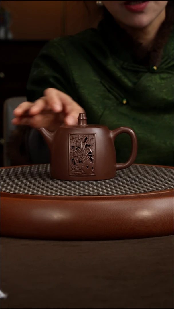 茶壶紫砂【P047】镂空汉铎  300c  XY