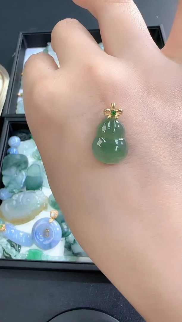 【闪购商品】翡翠颈饰18K金镶嵌250213196