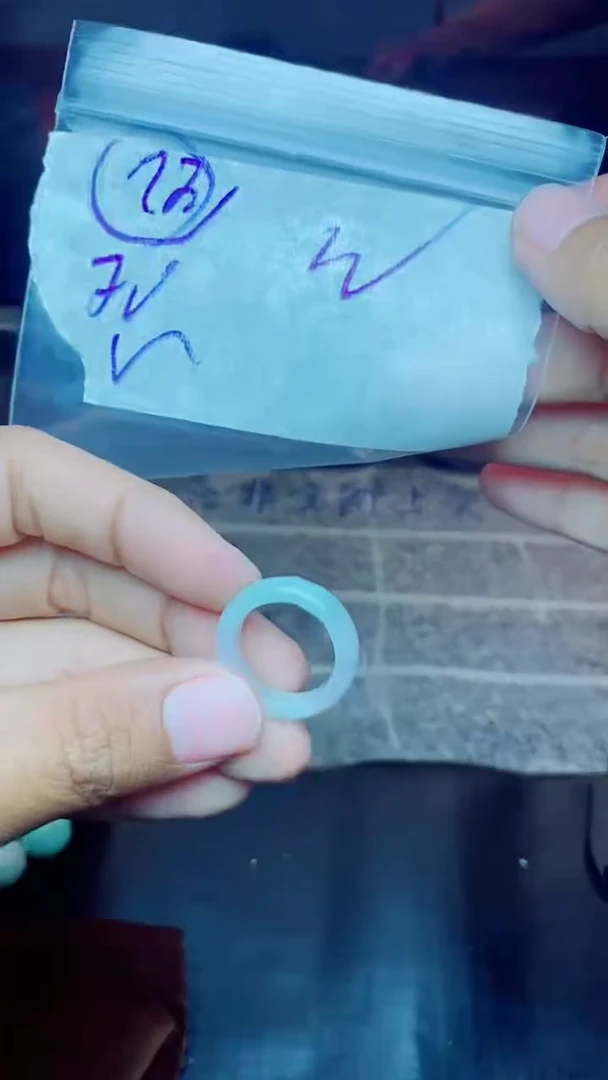 【闪购商品】定制翡翠未镶嵌戒圈