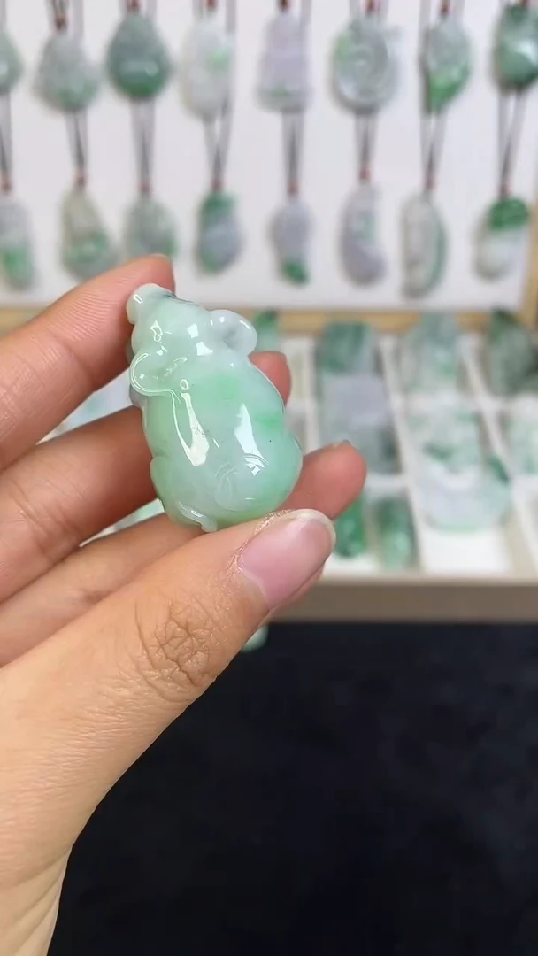 颈饰未镶嵌翡翠1