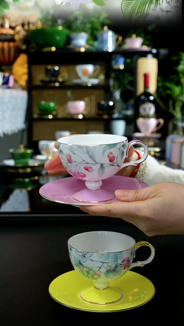 杯碟--------樱桃