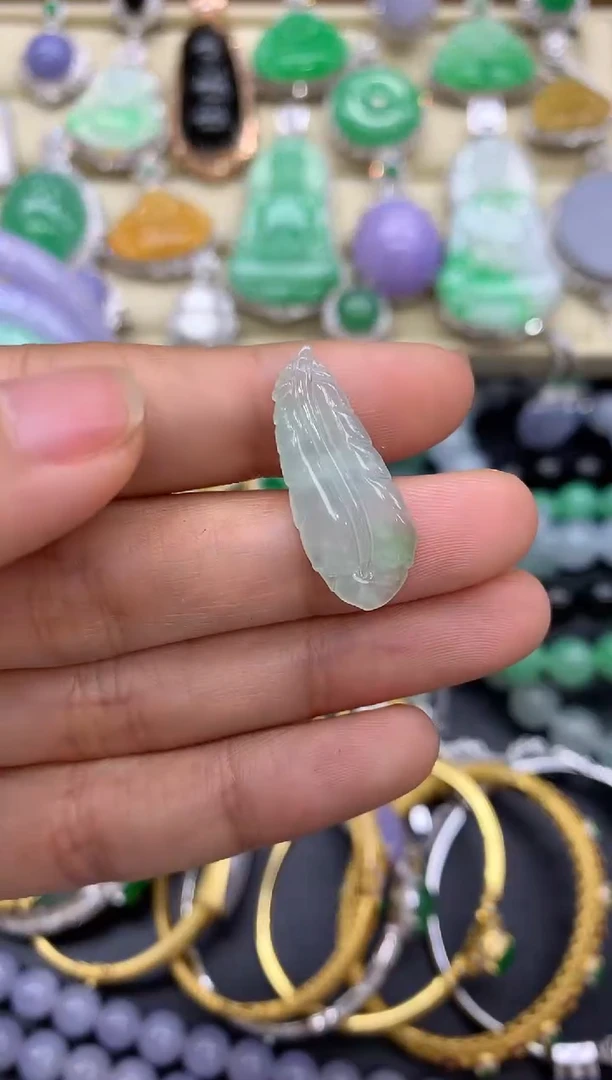 翡翠未镶嵌颈饰3-中国好珍宝