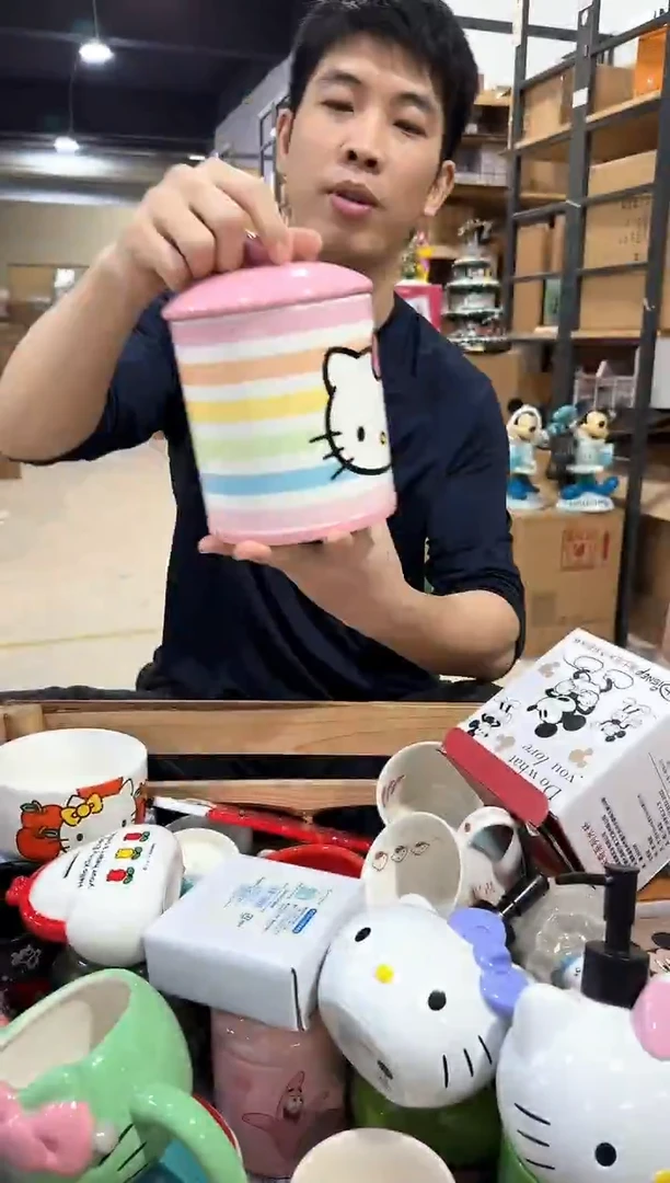 瓷片彩虹kt收纳罐