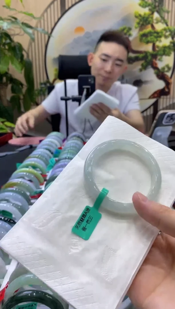 翡翠手镯未镶嵌1579