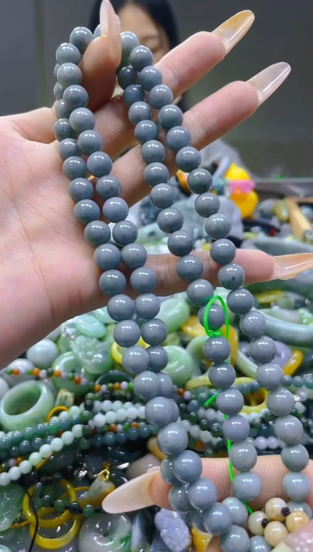 翡翠未镶嵌颈饰8MM/L/翡翠A货一图一物