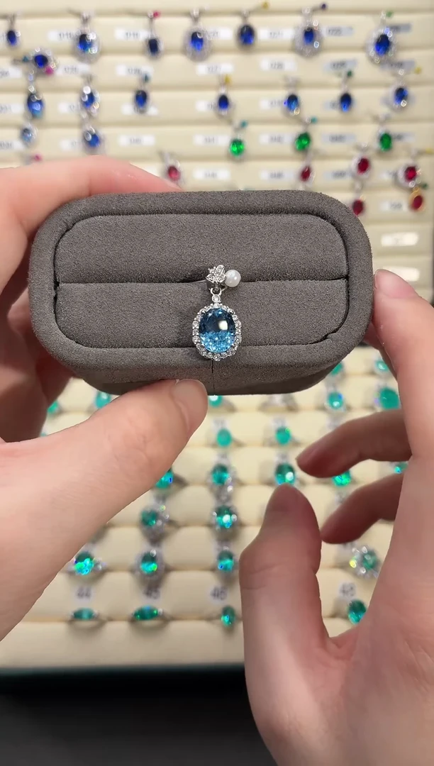 银S925镶嵌吊坠(赠链)海蓝宝石00000