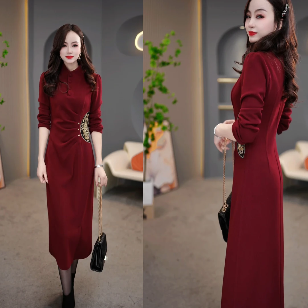 2024秋冬腰部拼接绣花国风简约红色修身显瘦女装连衣裙M-4XL