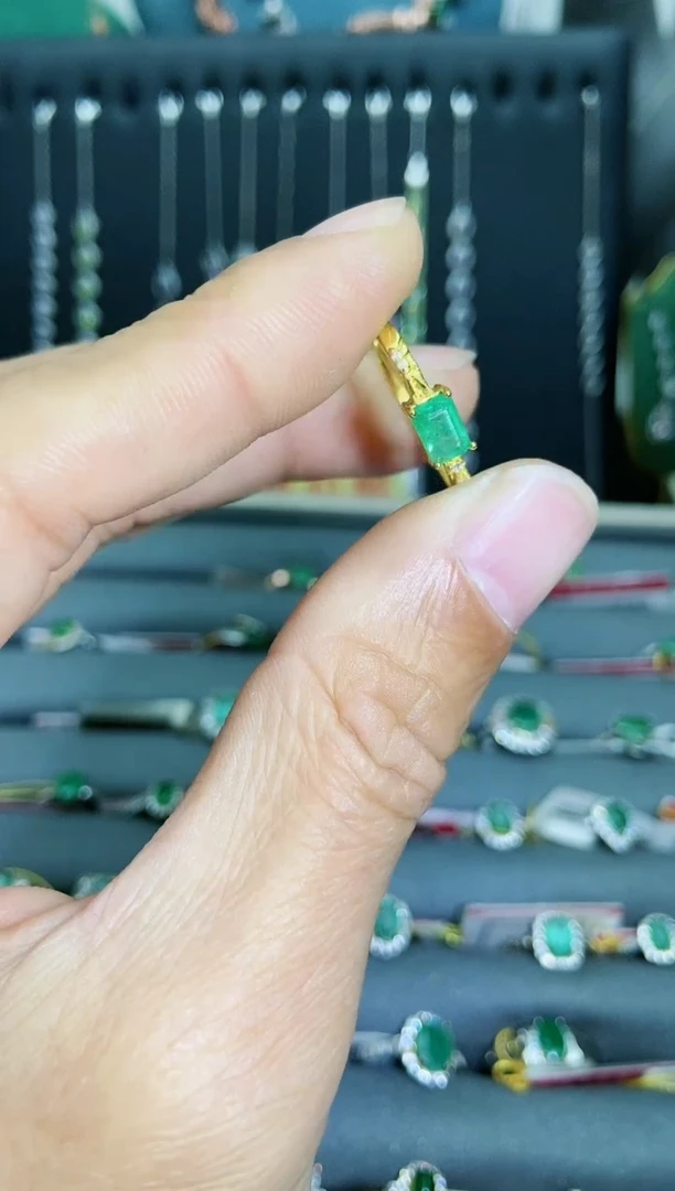 【闪购商品】祖母绿戒指银S925镶嵌1121