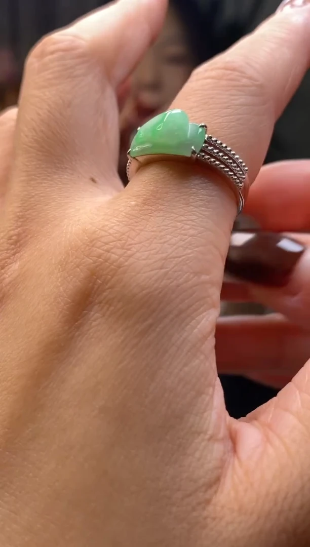 颈饰银S925镶嵌翡翠净货16854