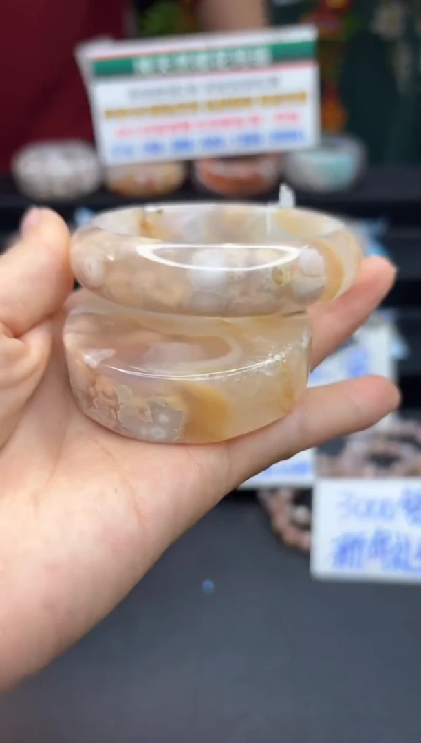 【闪购商品】石英质玉手镯未镶嵌169（57圈赠送镯心）