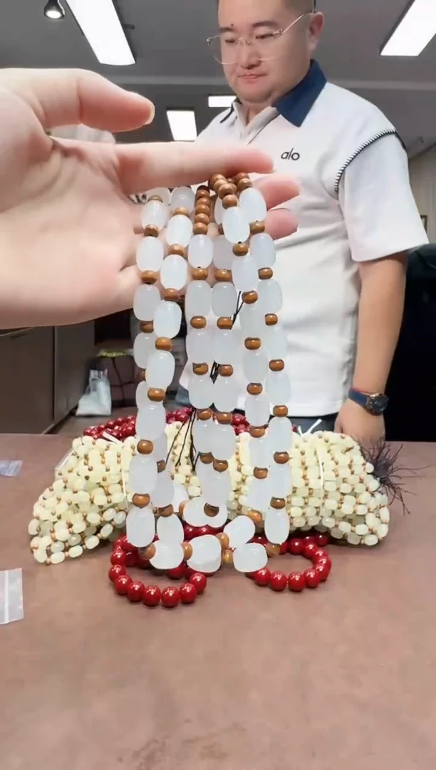 未镶嵌蛇纹石玉手串多样性随机发货其一