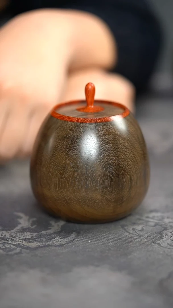 【闪购商品】金丝楠木雕767号微瑕阴沉料满花纹精工甜香茶叶罐
