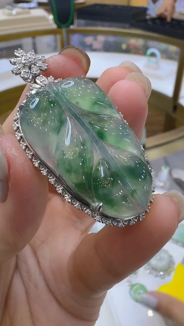 翡翠18K金镶嵌吊坠(不含链)多样性团购发一件