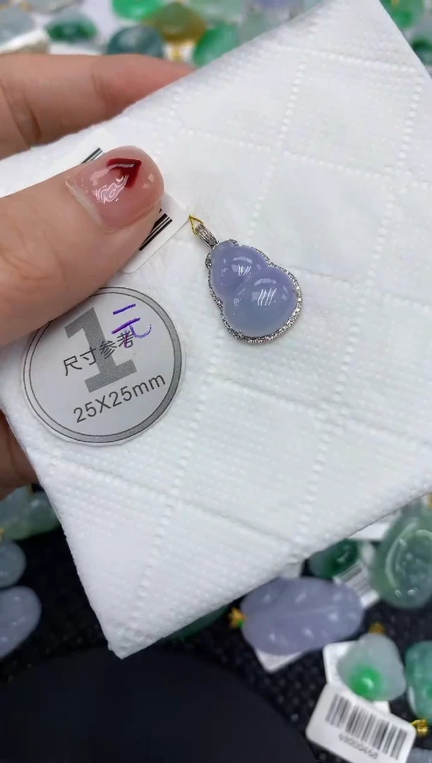 翡翠18K金镶嵌颈饰111111111