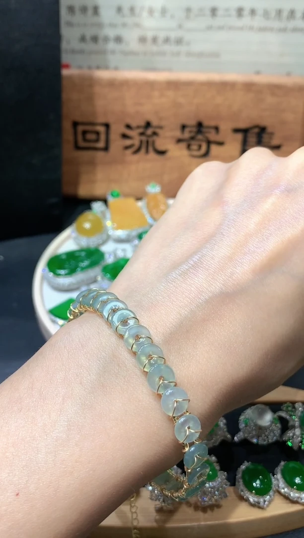 未镶嵌手镯翡翠团购