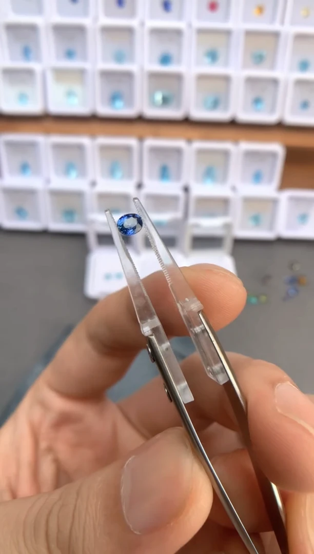 未镶嵌裸石定制蓝宝石0.53ct