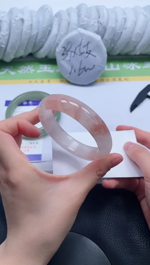 【闪购商品】石英质玉手镯未镶嵌A130-58.4