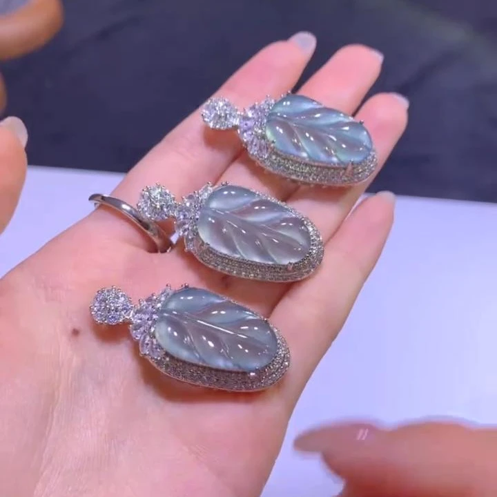 【逍遥严选】天然A货翡翠叶子吊坠*6968/02/多样性发/1件