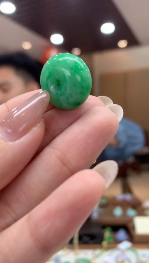 吊坠(不含链)未镶嵌翡翠平安扣