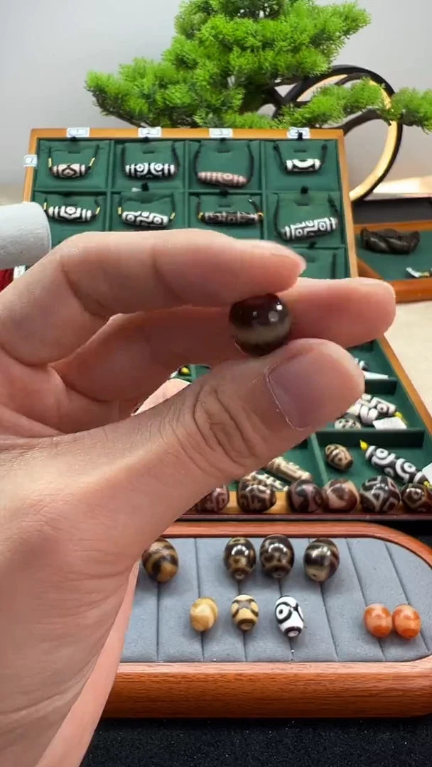 玛瑙/玉髓（覆膜）颈饰未镶嵌8.（微瑕随机发货）