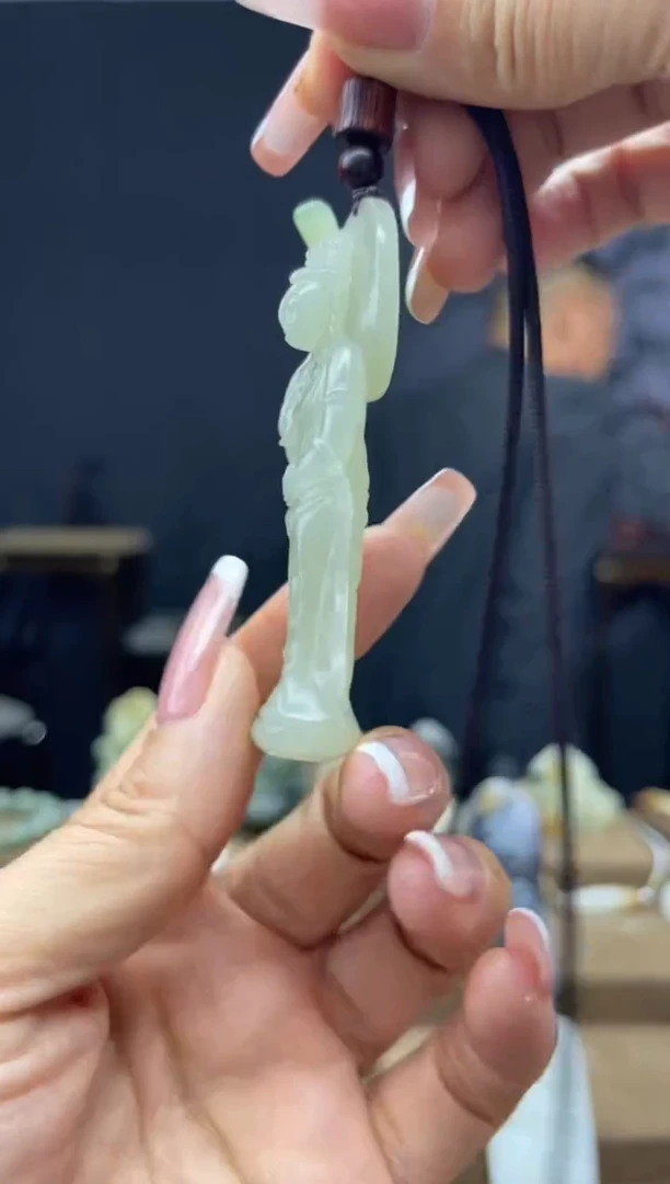 颈饰未镶嵌和田玉1